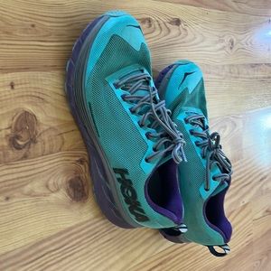 Women’s HOKA challenger atr 4 trail runners